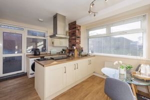 Kitchen-Breakfast Room- click for photo gallery